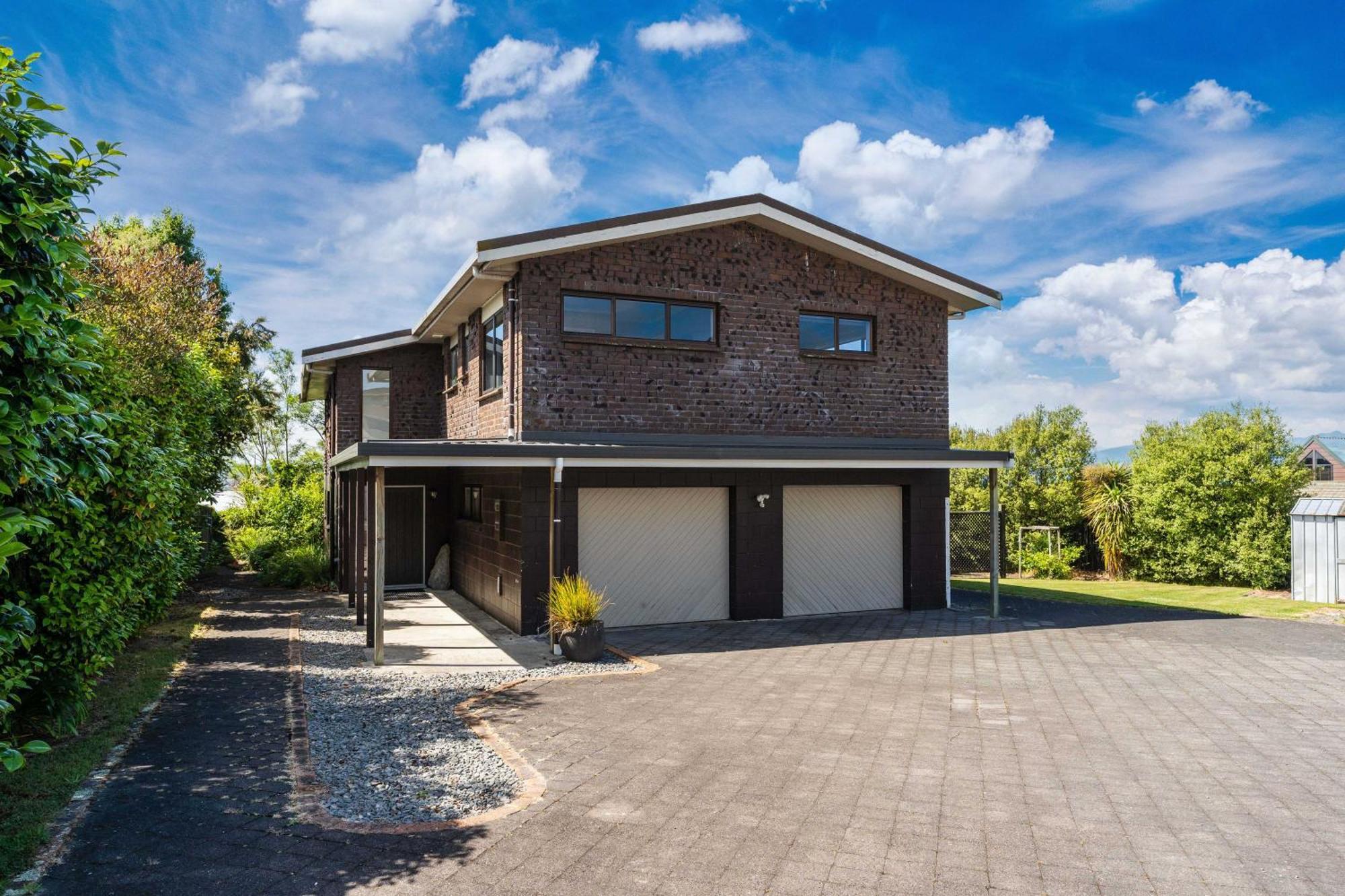 Ngaio Views - Lake Taupo Holiday Home Exterior photo